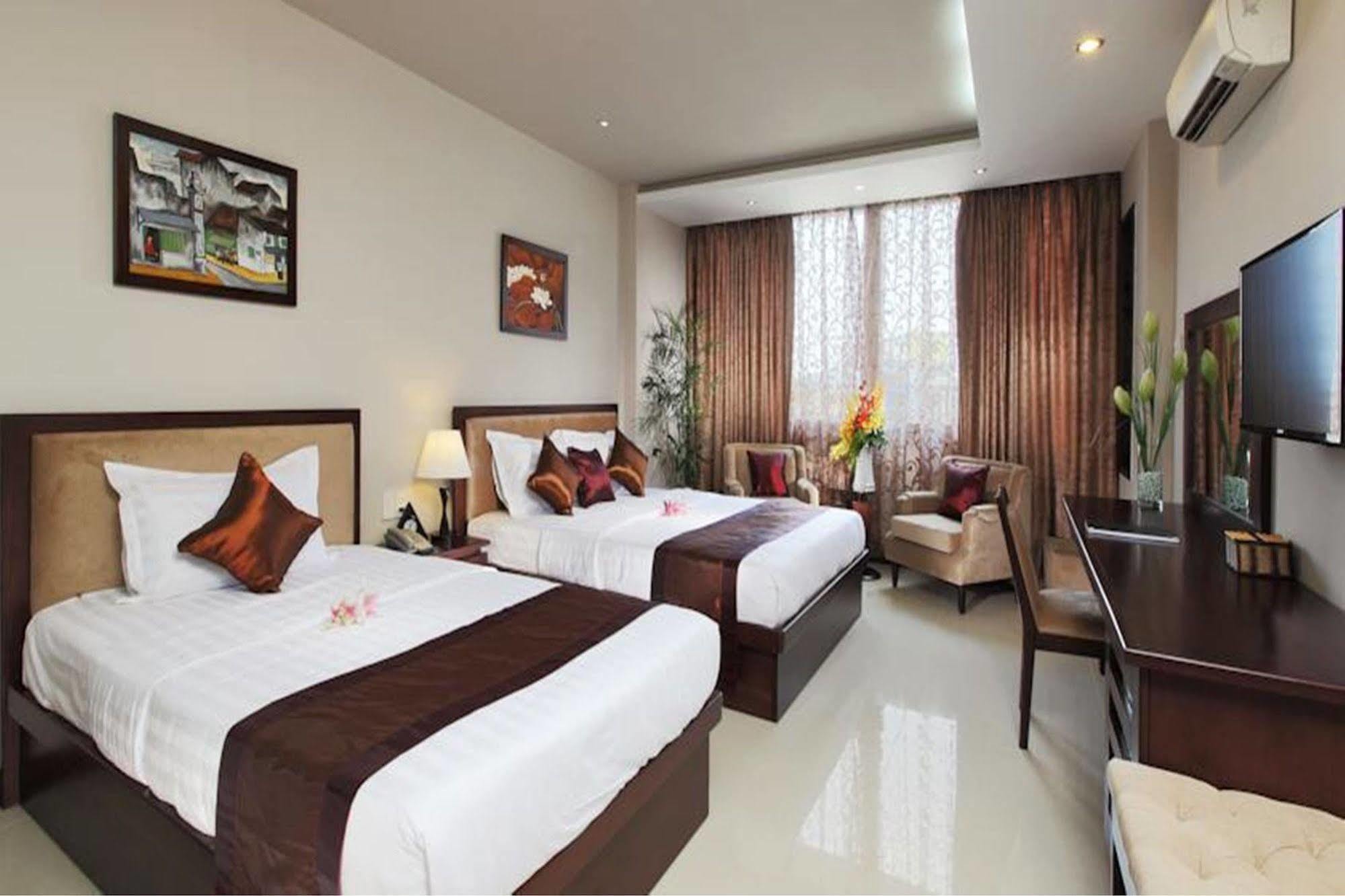 The Noble Swan Central Dong Du Hotel Ho Chi Minh-staden Exteriör bild